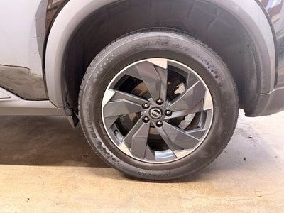 2024 Nissan Rogue SV AWD w/ Collision Alert