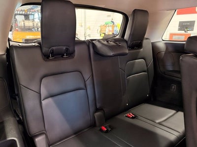 2023 Nissan Pathfinder SL AWD w/ POWER LIFTGATE