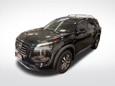 2023 Nissan Pathfinder SL AWD w/ POWER LIFTGATE
