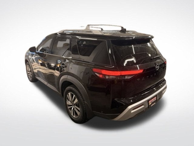 2023 Nissan Pathfinder SL AWD w/ POWER LIFTGATE