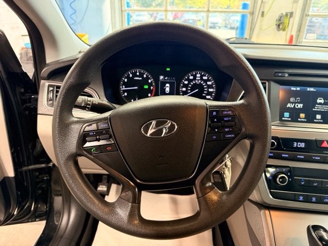 2016 Hyundai Sonata Sport w/ Bluetooth