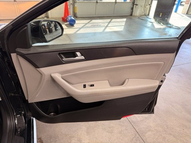 2016 Hyundai Sonata Sport w/ Bluetooth