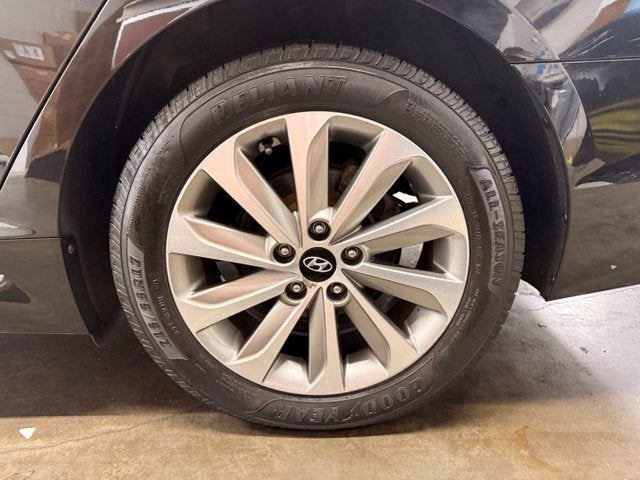 2016 Hyundai Sonata Sport w/ Bluetooth