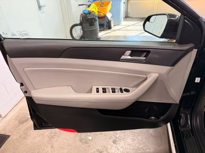 2016 Hyundai Sonata Sport w/ Bluetooth