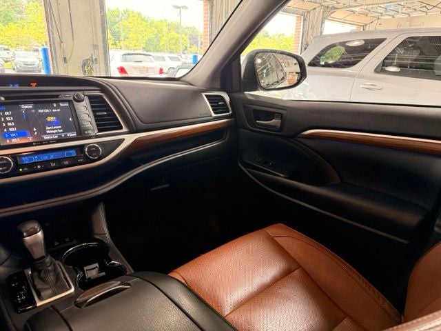 2017 Toyota Highlander Limited