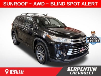 2017 Toyota Highlander XLE AWD W/ COLLISION ALERT