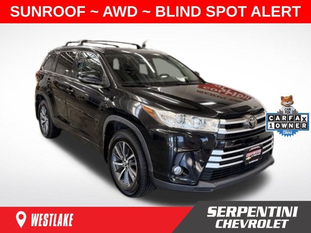 2017 Toyota Highlander XLE AWD W/ COLLISION ALERT