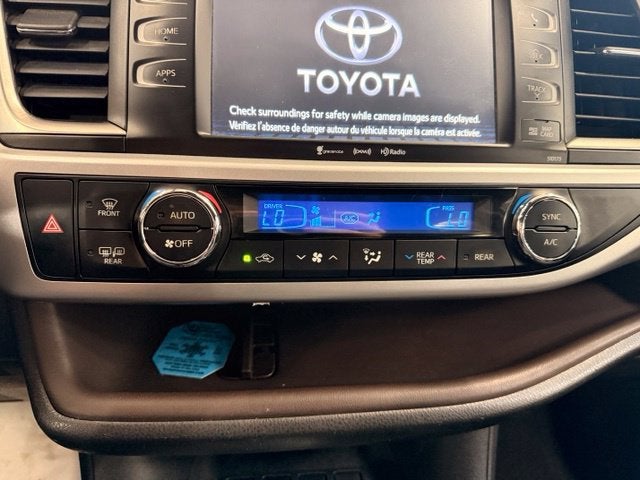2017 Toyota Highlander XLE AWD W/ COLLISION ALERT