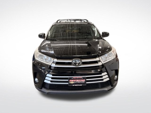 2017 Toyota Highlander XLE AWD W/ COLLISION ALERT