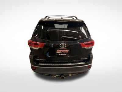 2017 Toyota Highlander XLE AWD W/ COLLISION ALERT