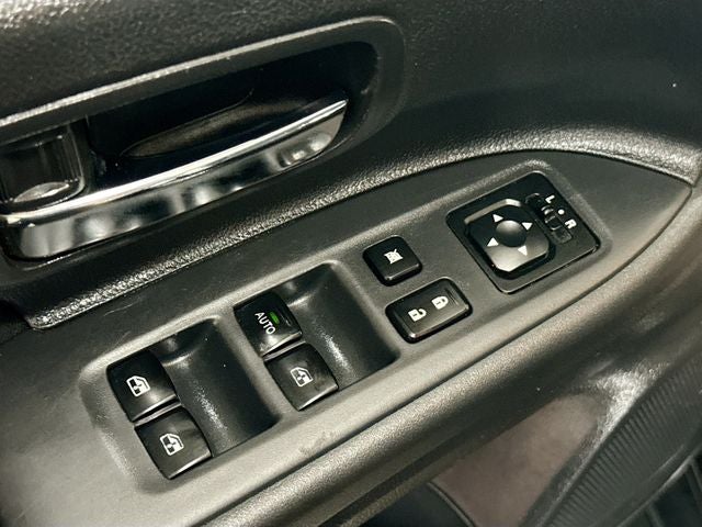 2018 Mitsubishi Outlander ES