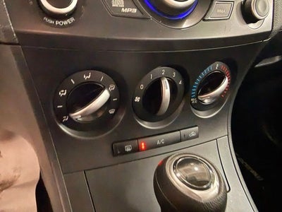2013 Mazda Mazda3 i Sport