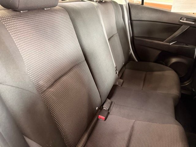 2013 Mazda Mazda3 i Sport