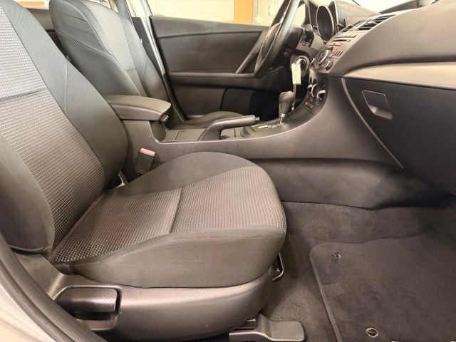 2013 Mazda Mazda3 i Sport