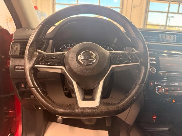 2017 Nissan Rogue SV AWD w/ Heated Seats