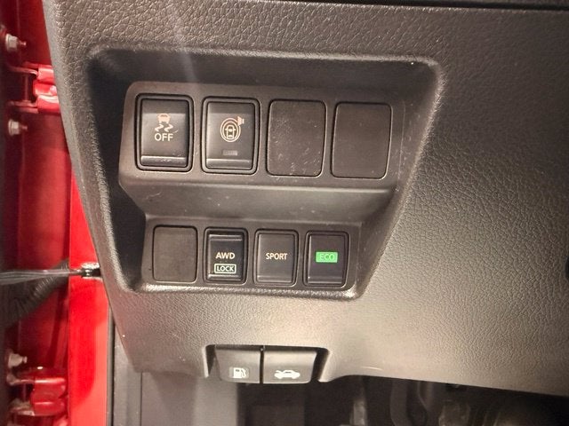 2017 Nissan Rogue SV AWD w/ Heated Seats