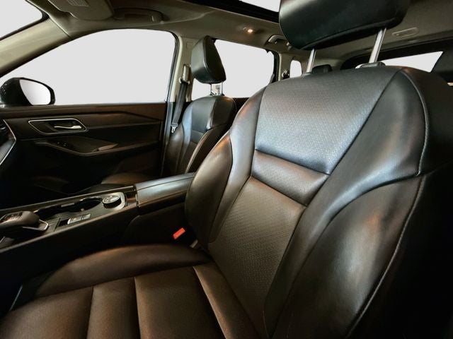 2021 Nissan Rogue SV AWD W/ LEATHER SEATS