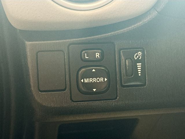 2013 Toyota Yaris LE