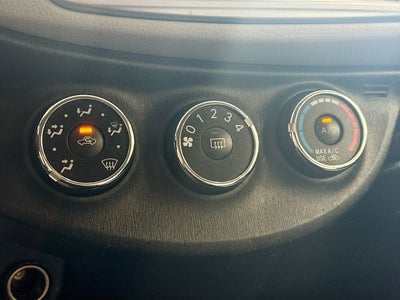 2013 Toyota Yaris LE