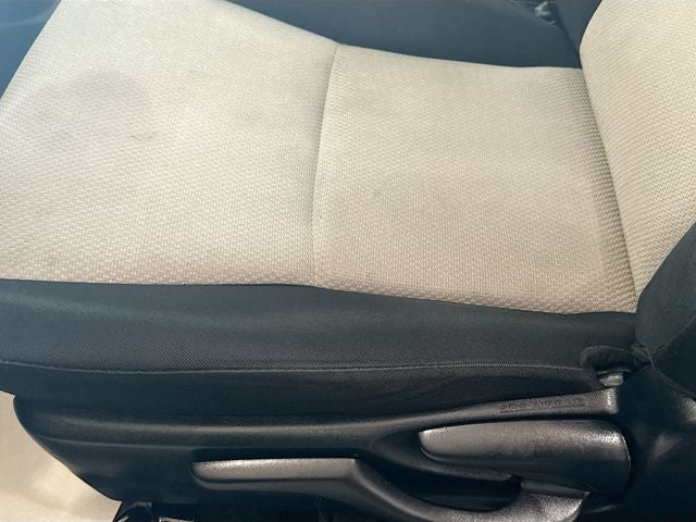 2013 Toyota Yaris LE