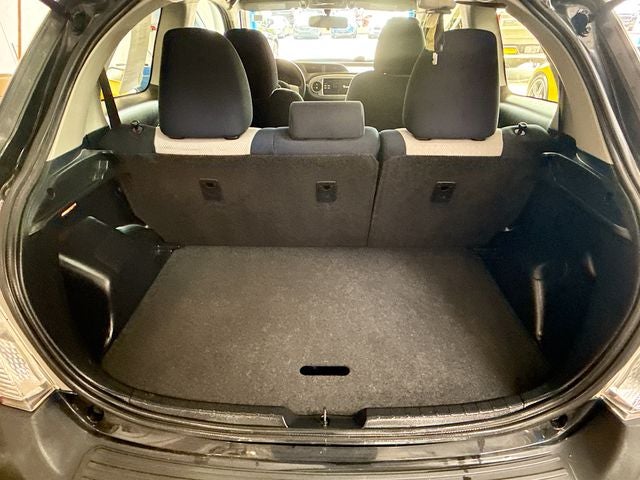 2013 Toyota Yaris LE