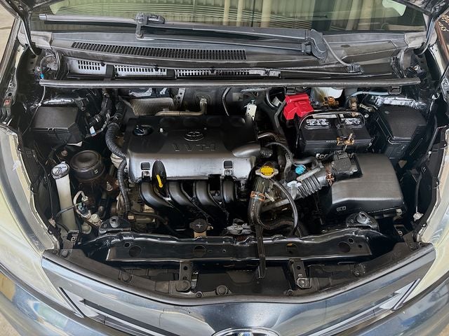 2013 Toyota Yaris LE