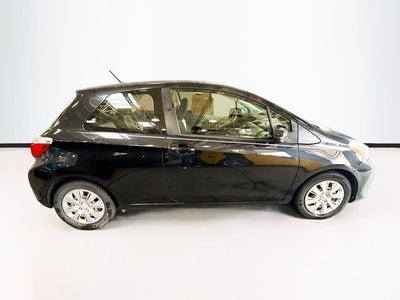 2013 Toyota Yaris LE