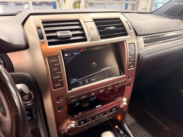 2021 Lexus GX 460 w/ Collison Alert