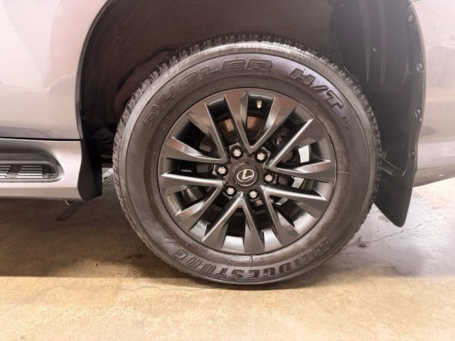 2021 Lexus GX 460 w/ Collison Alert