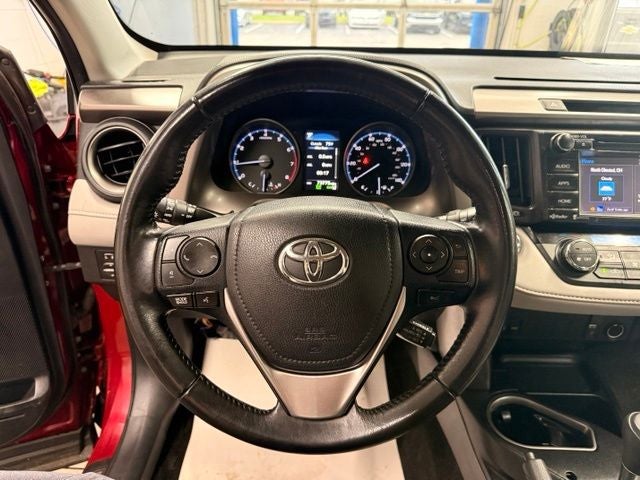 2018 Toyota RAV4 XLE w/ Blind Spot Alert