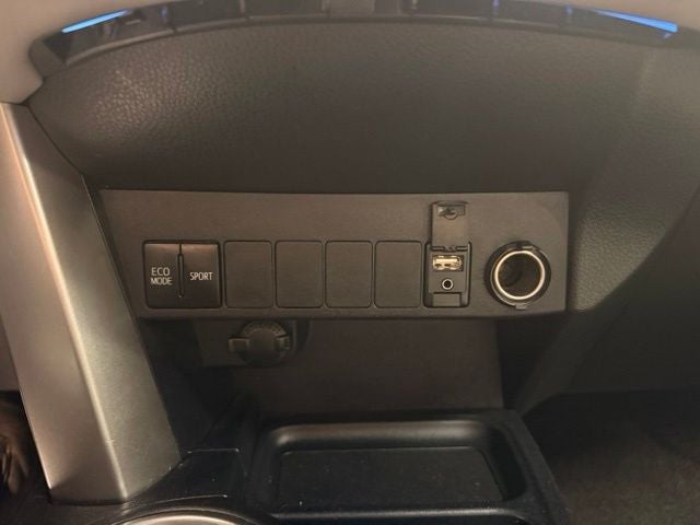 2018 Toyota RAV4 XLE w/ Blind Spot Alert
