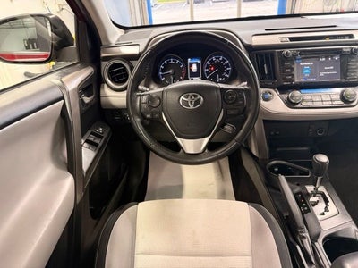 2018 Toyota RAV4 XLE w/ Blind Spot Alert