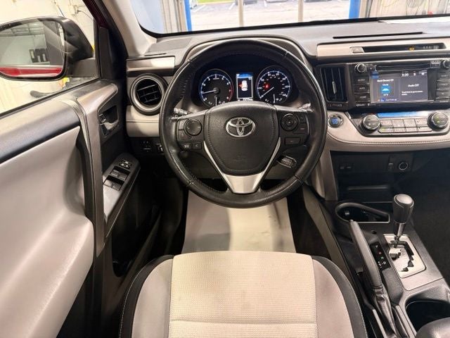 2018 Toyota RAV4 XLE w/ Blind Spot Alert