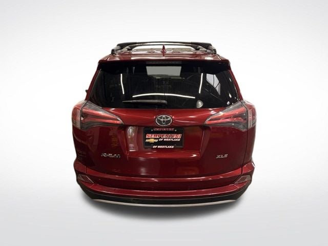 2018 Toyota RAV4 XLE w/ Blind Spot Alert