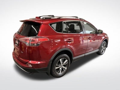 2018 Toyota RAV4 XLE w/ Blind Spot Alert