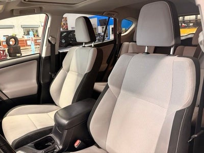 2018 Toyota RAV4 XLE w/ Blind Spot Alert