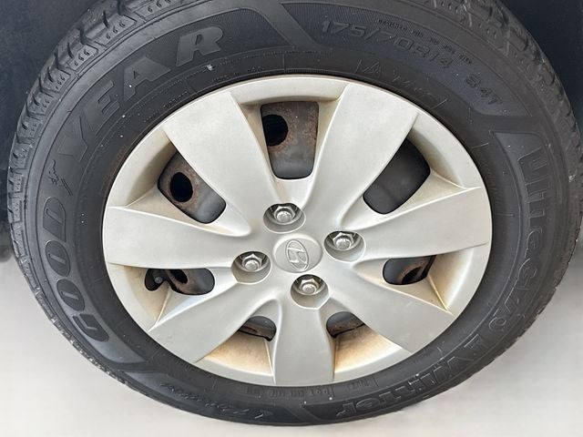 2011 Hyundai Accent GL