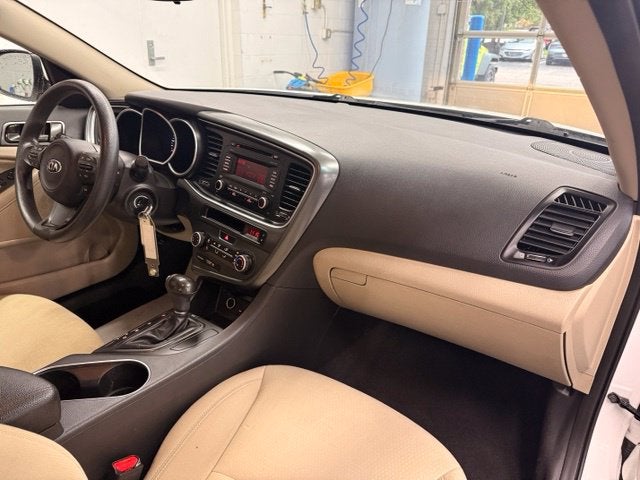 2015 Kia Optima LX w/ Auto Headlights