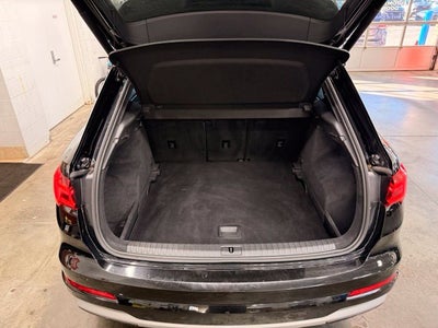2021 Audi Q3 Premium quattro w/ Pwr Liftgate