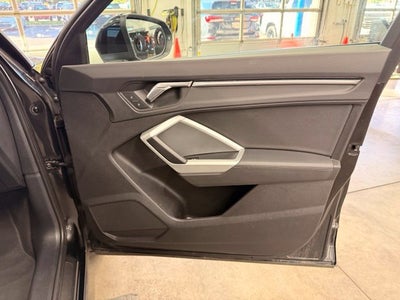 2021 Audi Q3 Premium quattro w/ Pwr Liftgate