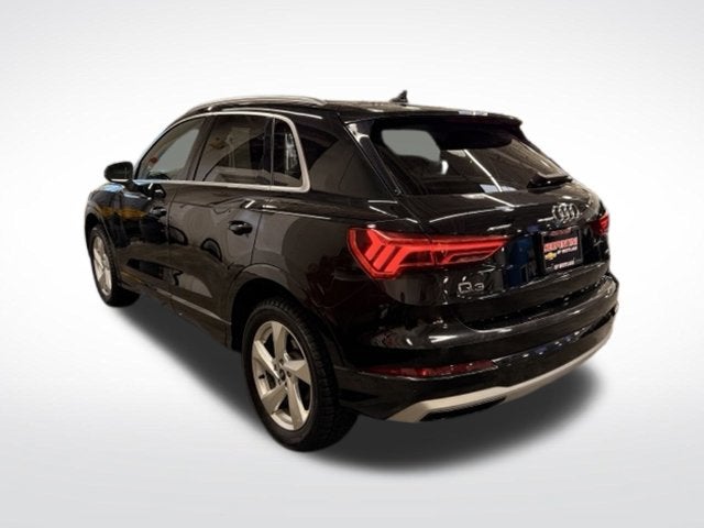 2021 Audi Q3 Premium quattro w/ Pwr Liftgate