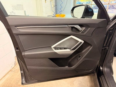 2021 Audi Q3 Premium quattro w/ Pwr Liftgate
