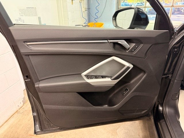 2021 Audi Q3 Premium quattro w/ Pwr Liftgate