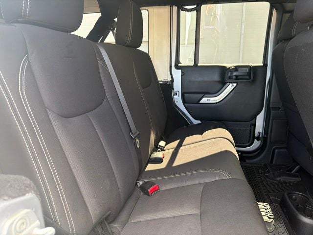 2013 Jeep Wrangler Unlimited Sahara 4WD W/6SP MANUAL