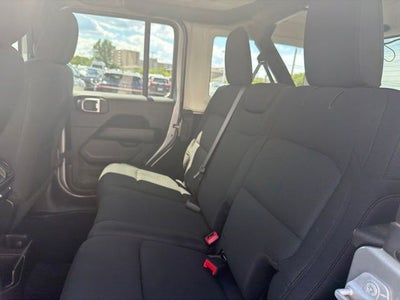 2018 Jeep Wrangler Unlimited Sahara 4WD