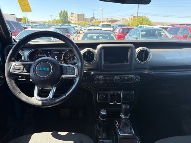 2020 Jeep Wrangler Unlimited Sahara 4WD