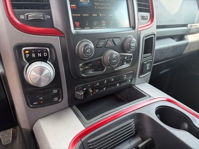 2017 RAM 1500 Rebel 4WD 1 OWNER & CLEAN CARFAX