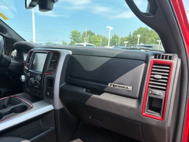 2017 RAM 1500 Rebel 4WD 1 OWNER & CLEAN CARFAX