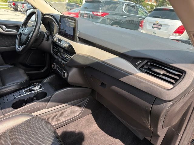 2020 Ford Escape SEL W/ HEATED SEATS