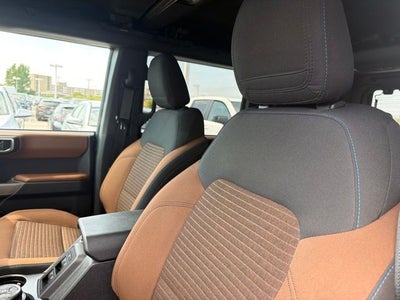 2022 Ford Bronco Outer Banks AWD W/ HEATED SEATS